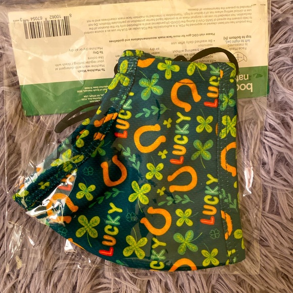 Pretty lucky NEW face mask - Picture 1 of 2
